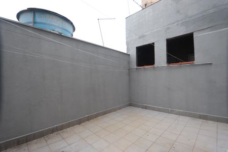 Casa à venda com 200m², 4 quartos e 1 vagaQuintal
