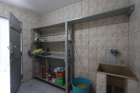 Casa à venda com 200m², 4 quartos e 1 vagaLavanderia