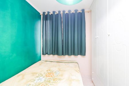 Quarto 2 de apartamento para alugar com 2 quartos, 43m² em Conjunto Residencial José Bonifácio, São Paulo