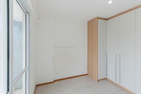 Apartamento para alugar com 65m², 2 quartos e 1 vagaSuíte
