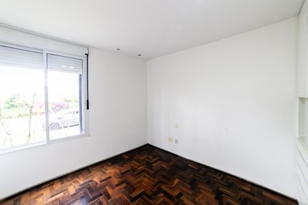 Casa de condomínio para alugar com 390m², 4 quartos e 4 vagas Casa de condomínio para alugar com 390m², 4 quartos e 4 vagasQuarto 2