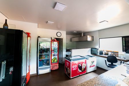 Casa de condomínio para alugar com 390m², 4 quartos e 4 vagas Casa de condomínio para alugar com 390m², 4 quartos e 4 vagasMercadinho