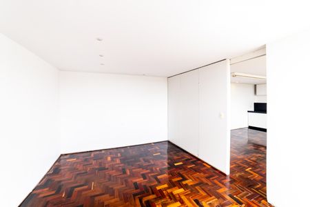 Casa de condomínio para alugar com 390m², 4 quartos e 4 vagas Casa de condomínio para alugar com 390m², 4 quartos e 4 vagasQuarto 1