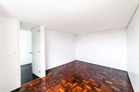 Casa de condomínio para alugar com 390m², 4 quartos e 4 vagas Casa de condomínio para alugar com 390m², 4 quartos e 4 vagasQuarto 1