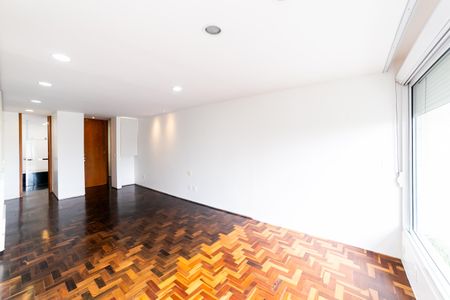 Casa de condomínio para alugar com 390m², 4 quartos e 4 vagas Casa de condomínio para alugar com 390m², 4 quartos e 4 vagasSuíte