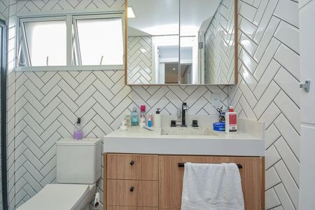 Apartamento à venda com 69m², 2 quartos e 1 vagaBanheiro da Suíte