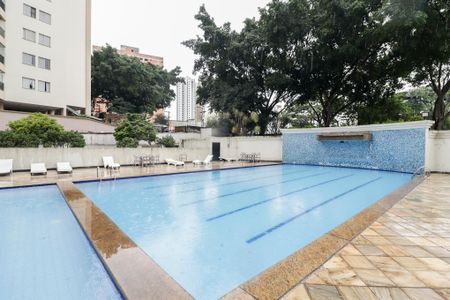 Apartamento à venda com 65m², 3 quartos e 1 vaga Apartamento à venda com 65m², 3 quartos e 1 vagaPiscina