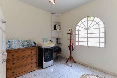 Casa à venda com 170m², 3 quartos e 2 vagasQuarto de serviço