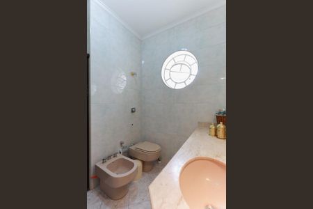 Casa à venda com 170m², 3 quartos e 2 vagasBanheiro social