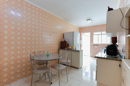 Casa à venda com 170m², 3 quartos e 2 vagasCozinha