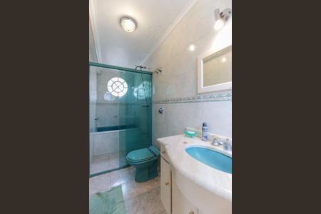 Casa à venda com 170m², 3 quartos e 2 vagasBanheiro da suíte