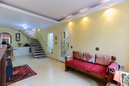 Casa à venda com 170m², 3 quartos e 2 vagasSala