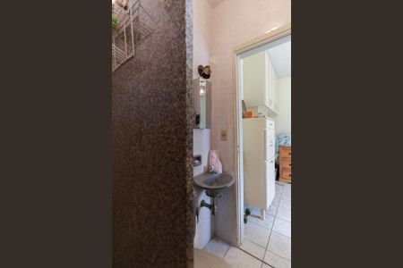 Casa à venda com 170m², 3 quartos e 2 vagasBanheiro de serviço