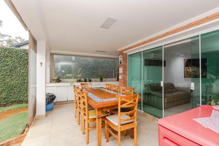Casa à venda com 250m², 5 quartos e 3 vagasVaranda da Sala de TV
