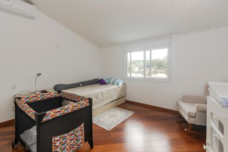 Casa à venda com 250m², 5 quartos e 3 vagasSuíte 3