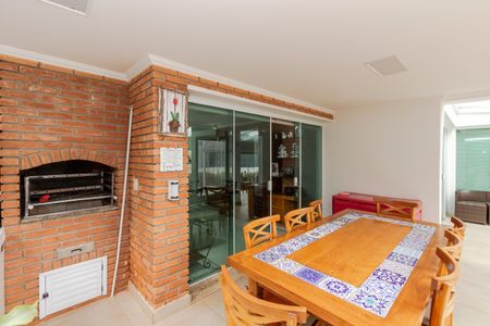 Casa à venda com 250m², 5 quartos e 3 vagasVaranda da Sala de TV