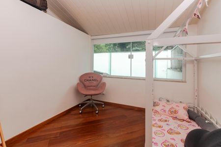 Casa à venda com 250m², 5 quartos e 3 vagasQuarto 2