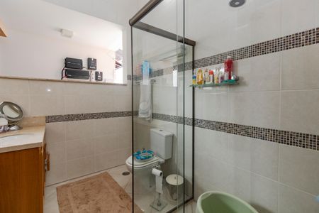Casa à venda com 250m², 5 quartos e 3 vagasBanheiro da Suíte 3