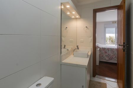 Casa à venda com 250m², 5 quartos e 3 vagasBanheiro da Suíte 2