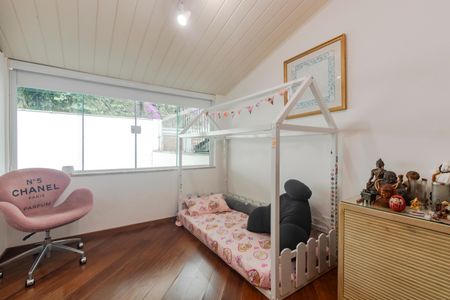 Casa à venda com 250m², 5 quartos e 3 vagasQuarto 2