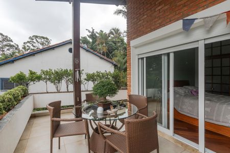 Casa à venda com 250m², 5 quartos e 3 vagasVaranda da Suíte 1