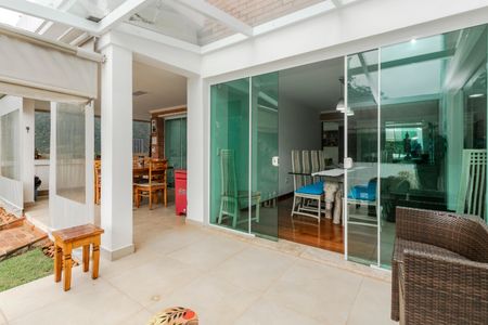 Casa à venda com 250m², 5 quartos e 3 vagasVaranda da Sala de Jantar