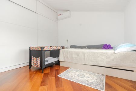 Casa à venda com 250m², 5 quartos e 3 vagasSuíte 3