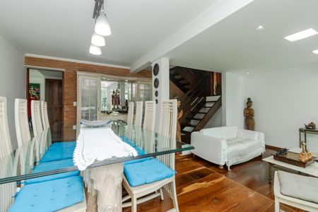 Casa à venda com 250m², 5 quartos e 3 vagasSala de Jantar
