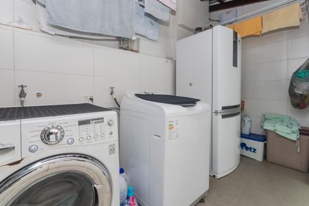 Casa à venda com 250m², 5 quartos e 3 vagasÁrea de Serviço