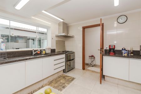 Casa à venda com 250m², 5 quartos e 3 vagasCozinha