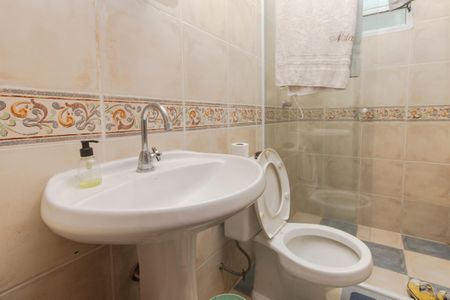 Casa à venda com 250m², 5 quartos e 3 vagasBanheiro de Serviço