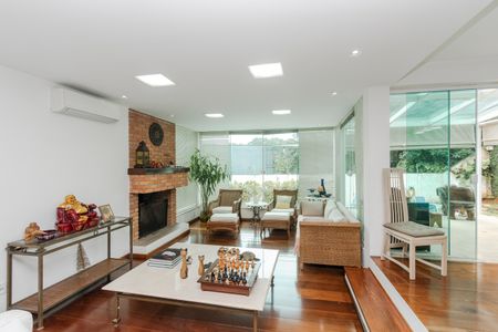 Sala de casa à venda com 5 quartos, 250m² em Jardim dos Estados, São Paulo