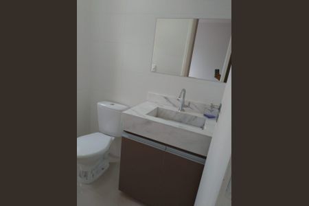 Banheiro de apartamento para alugar com 1 quarto, 35m² em Jardim da Gloria, São Paulo