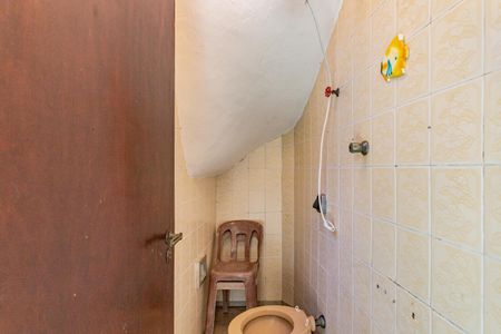 Casa à venda com 238m², 3 quartos e 3 vagas Casa à venda com 238m², 3 quartos e 3 vagasBanheiro de serviço