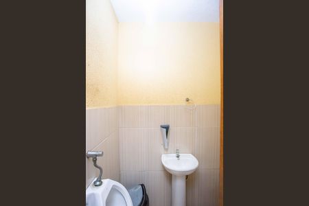 Casa para alugar com 320m², 4 quartos e 2 vagasLavabo