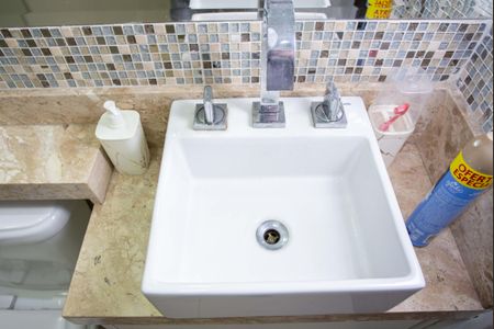 Casa para alugar com 320m², 4 quartos e 2 vagasBanheiro Social