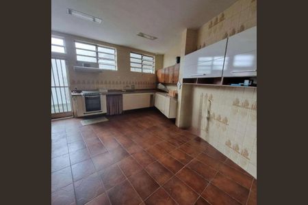 Casa para alugar com 599m², 7 quartos e 7 vagasCozinha