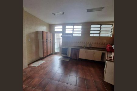 Casa para alugar com 599m², 7 quartos e 7 vagasCozinha