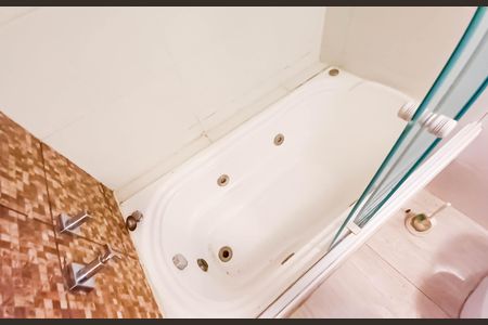 Apartamento à venda com 100m², 2 quartos e sem vaga Apartamento à venda com 100m², 2 quartos e sem vagaBanheiro