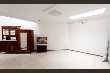 Apartamento à venda com 100m², 2 quartos e sem vaga Apartamento à venda com 100m², 2 quartos e sem vagaSalão