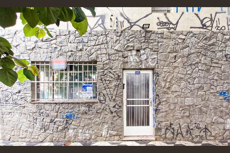 Apartamento à venda com 100m², 2 quartos e sem vaga Apartamento à venda com 100m², 2 quartos e sem vagaFachada + Plaquinha