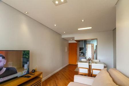 Sala de apartamento à venda com 2 quartos, 61m² em Vl Cam Mar, São Bernardo do Campo