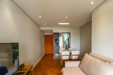 Sala de apartamento à venda com 2 quartos, 61m² em Vl Cam Mar, São Bernardo do Campo