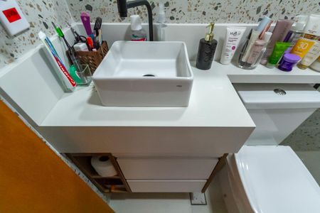 Apartamento à venda com 61m², 2 quartos e 1 vaga Apartamento à venda com 61m², 2 quartos e 1 vagaBanheiro da Suíte