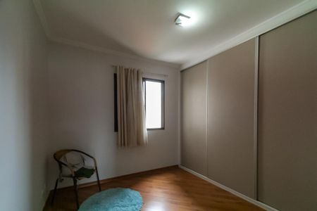 Quarto de apartamento à venda com 2 quartos, 61m² em Vl Cam Mar, São Bernardo do Campo