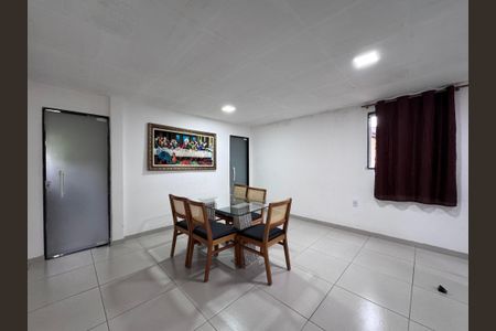 Sala de casa à venda com 3 quartos, 200m² em Jacarepaguá, Rio de Janeiro
