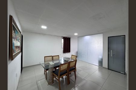 Casa à venda com 200m², 3 quartos e 1 vagaSala