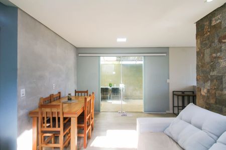 Sala de casa à venda com 3 quartos, 90m² em Harmonia, Canoas