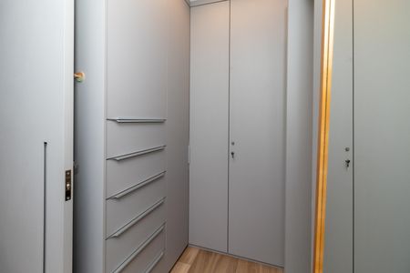 Apartamento para alugar com 41m², 1 quarto e 1 vaga Apartamento para alugar com 41m², 1 quarto e 1 vagaCloset da Suite