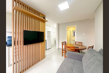Sala de TV de apartamento para alugar com 2 quartos, 60m² em Cachoeira do Bom Jesus, Florianópolis